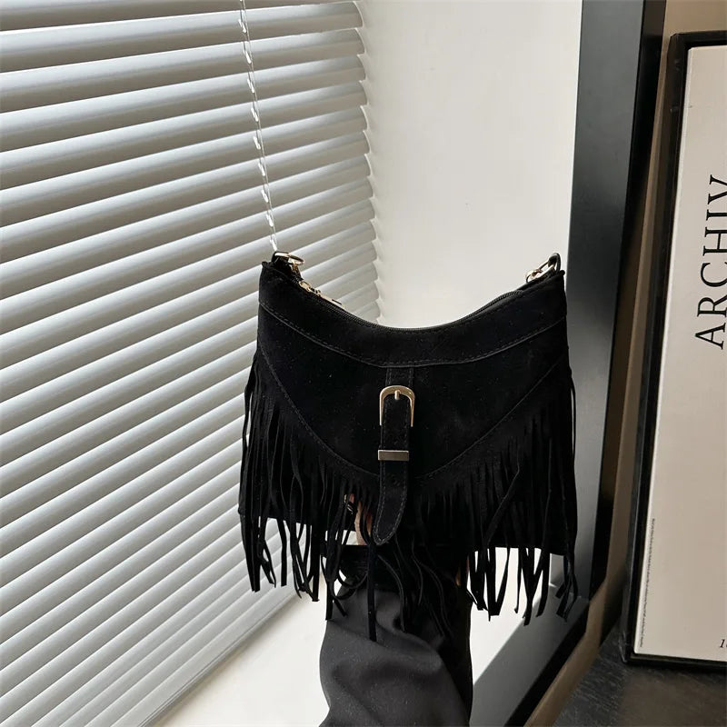 Boho Fringe Crossbody Bag for Women Vintage Tassel Shoulder Bag Suede Leather Hobo Purse Western Cowgirl Handbag Y2K Retro Style Black